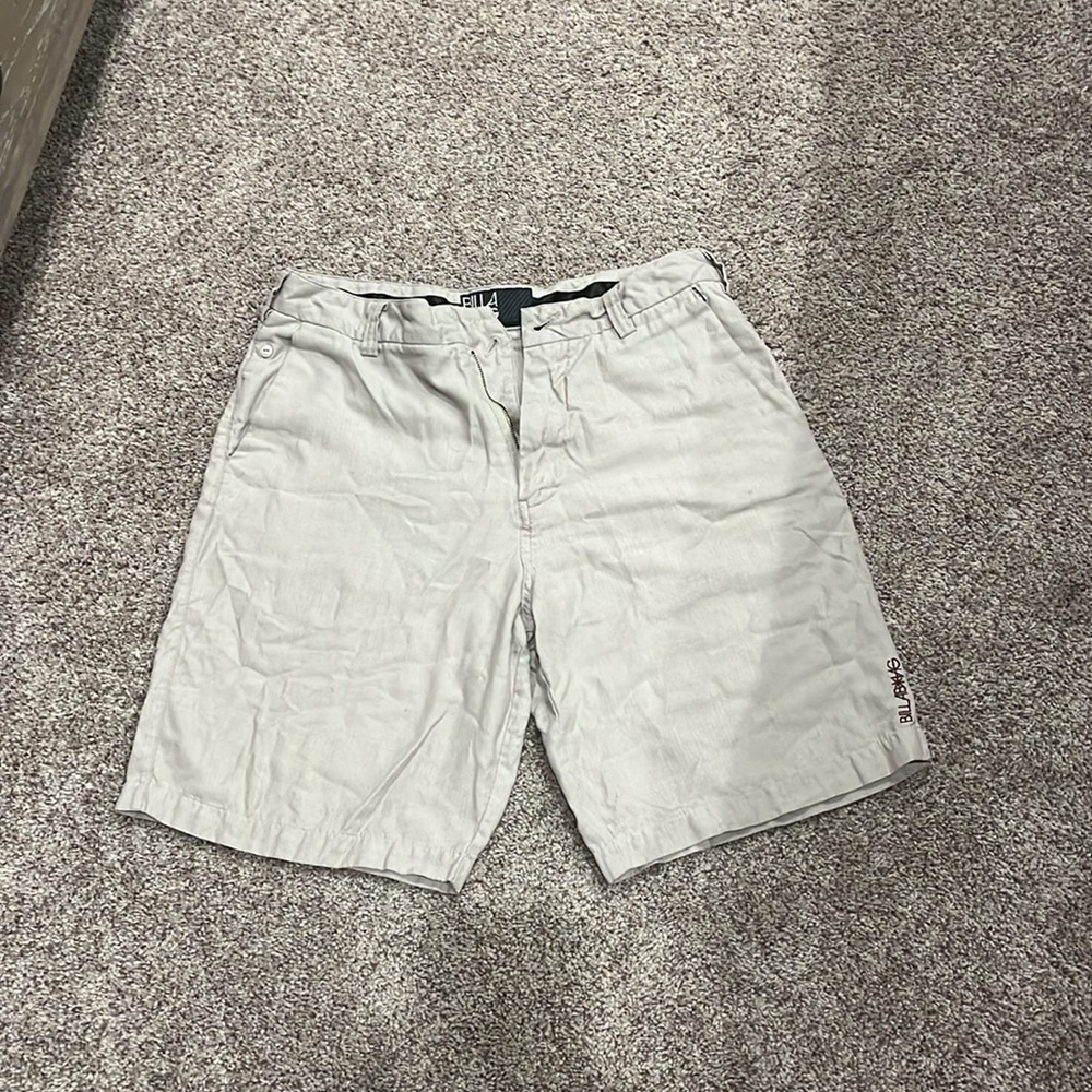 Men’s Billabong Shorts Size 32 -light tan color